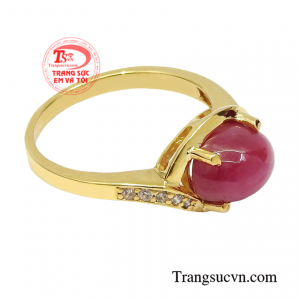 Với chiếc nhẫn này phái đẹp có thể tự tin tỏa sáng là điểm thu hút giữa đám đông.