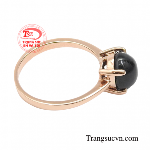 Mang trong mình một vẻ đẹp hoàng gia sapphire luôn là sự lựa chọn hàng đầu của giới thượng lưu.