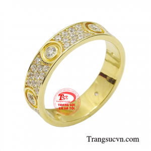Nhẫn nữ vàng hiện nay đang là một trong những trang sức phụ kiện được yêu thích nhất