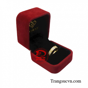 Nhẫn nữ vàng tây độc đáo sang trọng sự lựa chọn tuyệt vời cho người bạn yêu thương