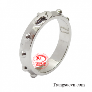 Nhẫn tràng hạt vàng 10k chế tác độc đáo, mới lạ, là dòng sản phẩm rất được ưa chuộng hiện nay.