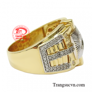 Không chỉ vậy, đeo nhẫn sẽ giúp phái mạnh thể hiện cá tính và mang đến sự tự tin cho bản thân.