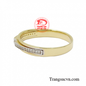 Nhẫn vàng từ lâu đã là sản phẩm trang sức được nhiều người yêu thích và lựa chọn