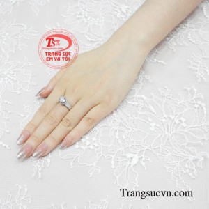 Nhẫn vàng trắng nữ giới trang nhã