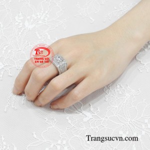 Nhẫn nam vàng trắng sang trọng và tinh tế