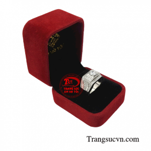 Nhẫn vàng trắng phong độ phái mạnh đẹp, phù hợp làm quà tặng cho người bạn yêu thương