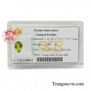 Viên peridot ép vỉ an yên phù hợp gắn lên mặt dây chuyền hoặc mặt nhẫn đeo sang trọng, thời trang và nổi bật