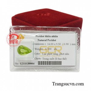 Đá peridot được mệnh danh là lá bùa trừ xui xẻo, mang đến bình an, may mắn và tài lộc cho người đeo