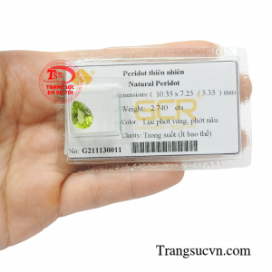 Đá peridot được tôn vinh là đá của mặt trời, là loại đá có màu sắc kết hợp giữa vàng cao quý và xanh lục hi vọng