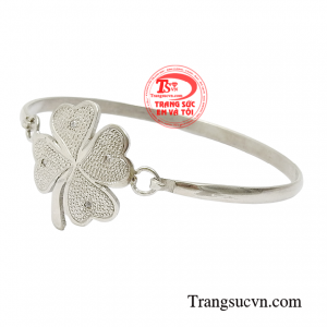  Vòng bạc không chỉ giúp bạn tự tin về ngoại hình mà còn giúp bạn có một sức khỏe từ bên trong. 