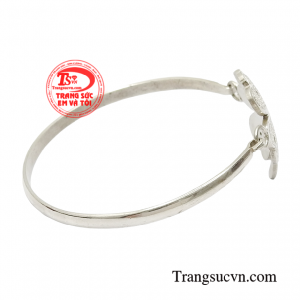 Không những vậy sản phẩm còn có thể làm quà tặng người thân và bạn bè