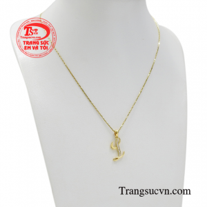 Bộ dây chuyền mang dấu ấn cá nhân riêng biệt không thể hòa lẫn.