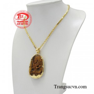 Bộ dây chuyền giúp phái mạnh tôn thêm sự khỏe khoắn mạnh mẽ của người đàn ông.