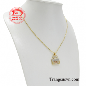 Sản phẩm tạo nét thanh lịch mang đến sự cuốn hút cho người dùng. 