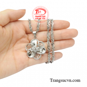 Bộ mặt dây nữ tinh tế bền đẹp.