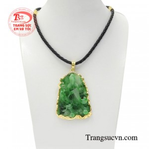 Bộ mặt phật cẩm thạch vàng tây đường nét chạm khắc tinh xảo, kết hợp độc đáo giữa mặt phật Quan Âm cẩm thạch và dây cao su bọc vàng thời trang.