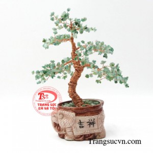 Cây đá quý aventurine đẹp mang đến nhiều may mắn và tài lộc đến cho người sở hữu.