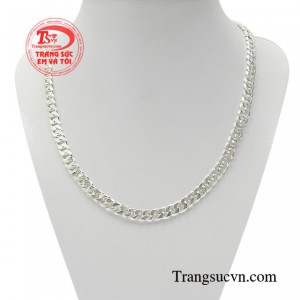 Dây bạc to là sản phẩm được chế tác từ bạc 925 chất lượng cao, được nam giới ưa chuộng.