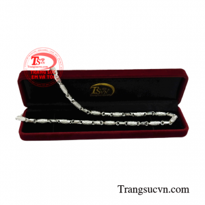 Dây chuyền bạc nam giới mạnh mẽ