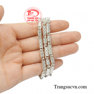Dây chuyền bạc nam giới thăng tiến chất lượng.