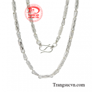 Sản phẩm sẽ là điểm nhấn khiến bạn trở nên thu hút hơn bao giờ hết.