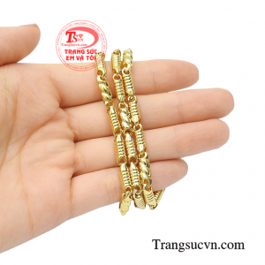 Dây chuyền nam giới thời trang chất lượng.