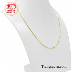 Do đó, các sản phẩm dây chuyền thương hiệu trang sức Em và Tôi là sản phẩm bán chạy hiện nay.