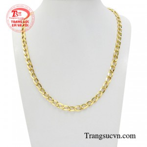 Dây chuyền vàng nhập khẩu lịch lãm mang phong cách cá tính đậm chất của một người đàn ông mạnh mẽ, đầy ấn tượng.