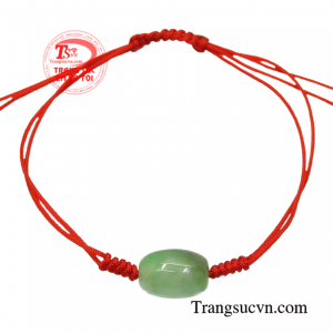 Về phương diện sức khỏe, ngọc cẩm thạch giúp điều hòa huyết áp, đào thải các chất độc ra ngoài cơ thể đem đến nhiều điều tích cực đến cho người sở hữu.