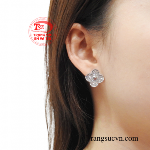 Hoa tai kim cương sang trọng