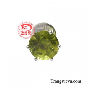 Hoa tai peridot tài hoa được chế tác tinh xảo từ vàng 18k chất lượng cao đem lại trải nhiệm cao cấp đến cho khách hàng.