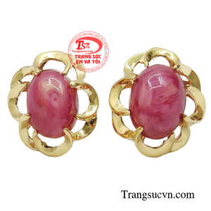 Hoa tai ruby sao rạng ngời mang ý nghĩa phong thủy rất lớn đối với người sử dụng.