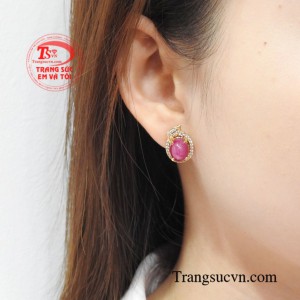 Hoa tai ruby sao trang nhã