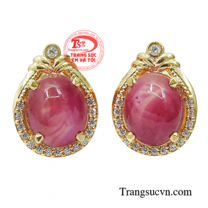 Hoa tai ruby sao đẳng cấp vẫn luôn là món trang sức được giới dân chơi đá quý yêu thích.
