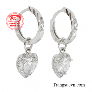 Mọi cô gái đều muốn lưu giữ hình ảnh đôi mươi đầy mơ mộng của tuổi 19 đôi mươi.