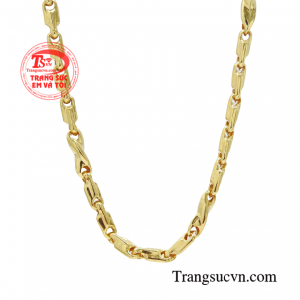 Nam giới chỉ cần có cho mình một chiếc lắc tay vàng tây cũng đủ khiến bạn trở nên mới mẻ và hấp dẫn hơn rất nhiều.