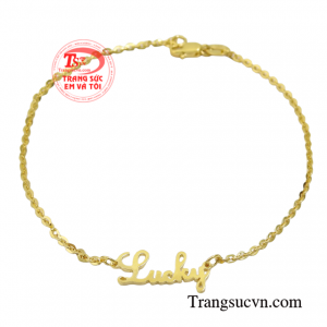 Lắc tay vàng nữ may mắn thường được kết hợp cùng mặt dây chuyền vàng tăng thêm phần sang trọng cho người đeo.