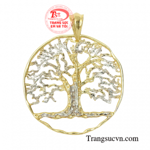 Mặt dây nam vàng độc đáo gây ấn tượng bởi họa tiết hình cây phú quý tạo điểm nhấn cho sản phẩm.
