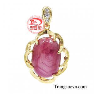 Mặt dây ruby sao may mắn