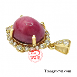 Đeo sản phẩm này sẽ giúp phái nữ gặp nhiều may mắn và bình an.