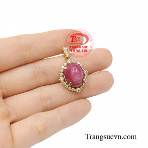 Mặt dây ruby sao cao cấp tinh tế.