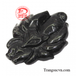 Trang sức hồ ly mang lại may mắn về tình yêu, có tác dụng kết duyên và gắn kết hạnh phúc gia đình. 