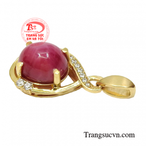 Không chỉ vậy đá ruby còn là món quà ý nghĩa của kỉ niệm 15 năm và 40 năm ngày cưới.