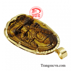Chiếc mật dây được bọc vàng 14k kết hợp đá mắt hổ mang đến sự may mắn, thịnh vượng, tiền tài và hạnh phúc.
