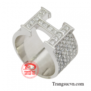 Kim cương được coi là loại đá quý đắt giá bất kỳ ai cũng muốn sở hữu. 