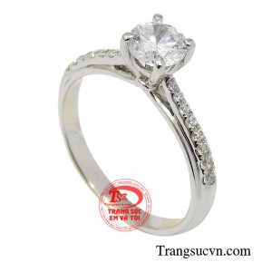 Sản phẩm được nhiều khách hàng lựa chọn làm món quà đính hôn.