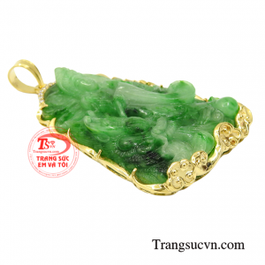 Chiếc mặt dây này cũng sẽ là món quà tặng hợp phong thủy dành cho người mệnh mộc và hỏa.