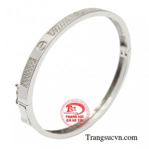 Vì vậy nếu cô gái nào được một chàng trai trao tặng món quà này thì chắc chắn đây sẽ là lời tỏ tình đầy ngọt ngào.