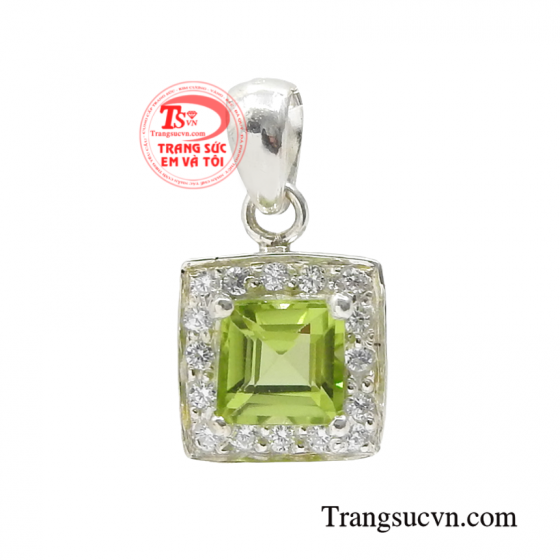 Mặt bạc peridot nữ tính