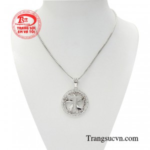 Bộ dây chuyền nam vàng thiết kế với sự kết hợp đầy phóng khoáng tạo nên bộ sản phẩm ấn tượng cho phái mạnh.
